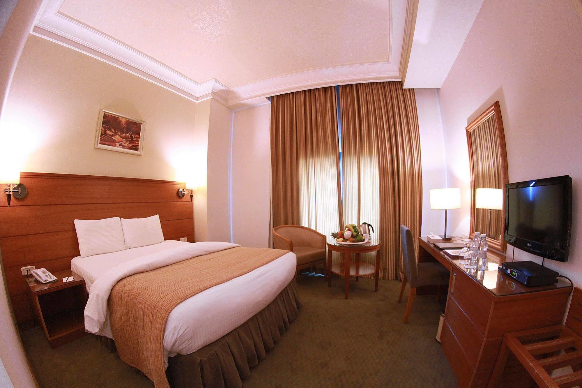 Hotel Sadeen 4*